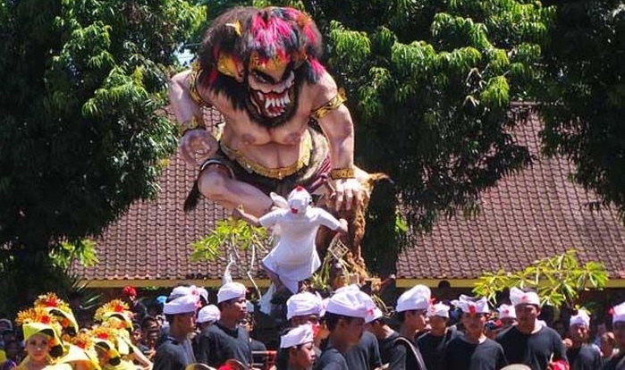 ogoh ogoh tradition during the nyepi day celebration in bali